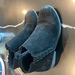 Big girls size 6 boot / bootie